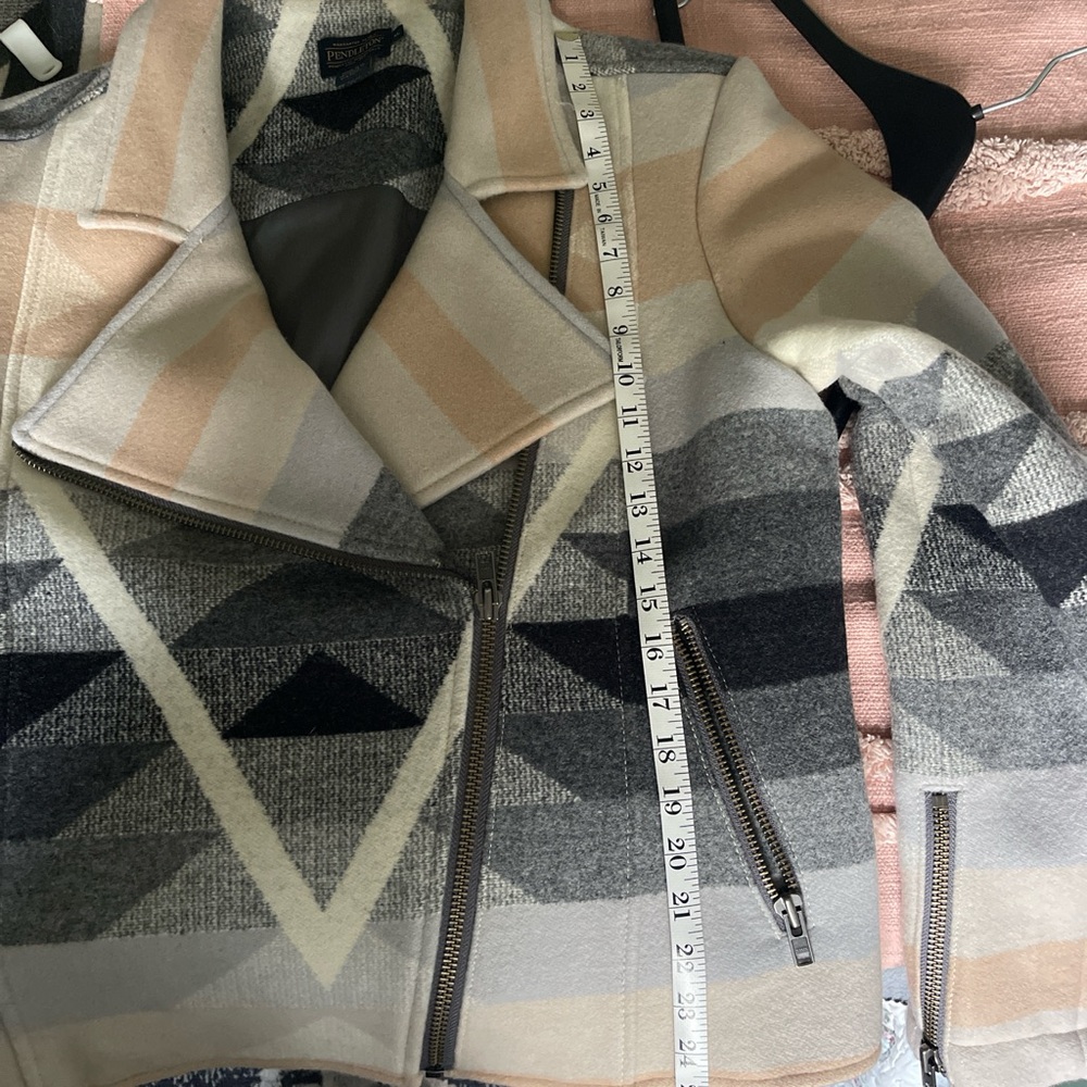 Pendleton Women's Cream, Pink and Gray Geometric Wool Moto Native Print Jacket - Picture 7 of 7